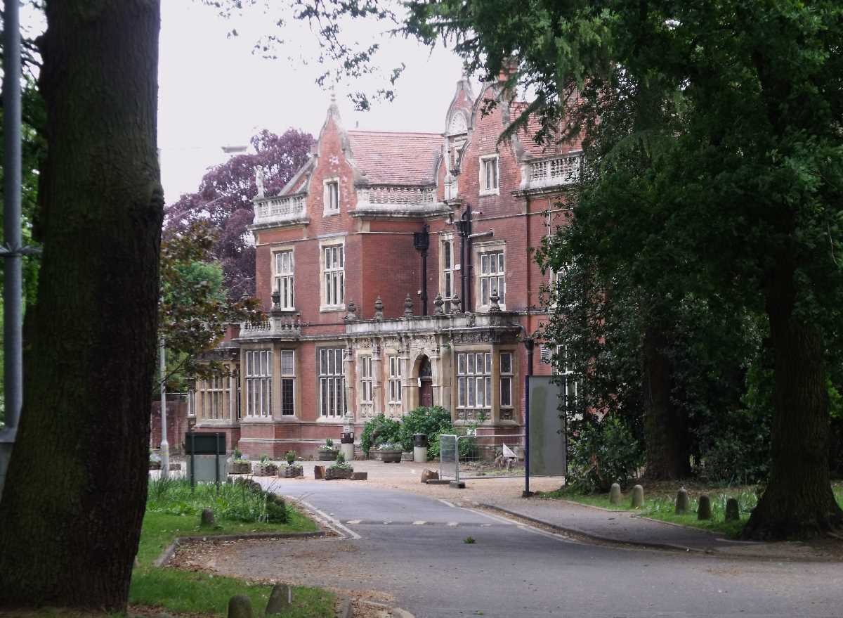 Tudor Grange House